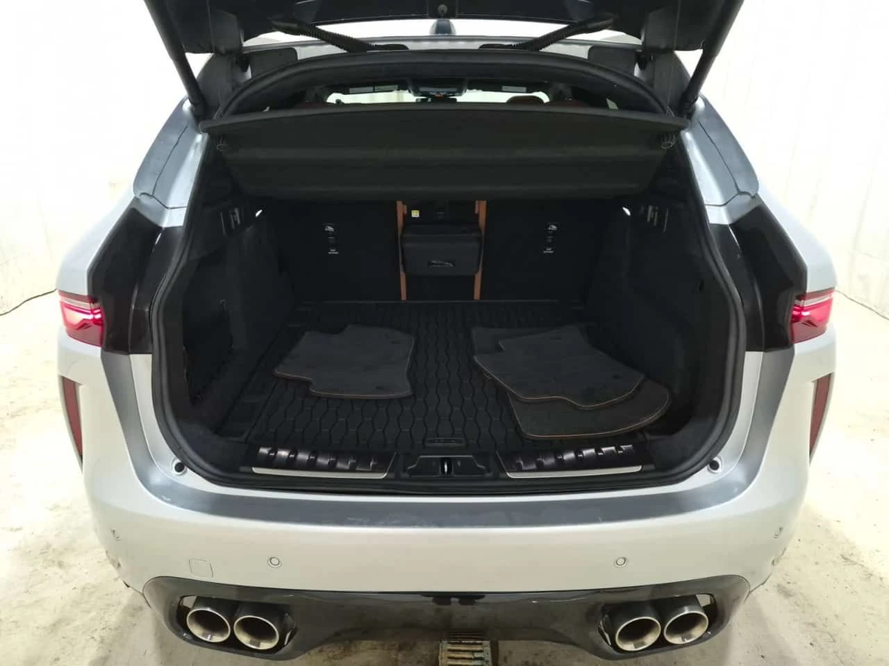 Jaguar F-PACE * SVR * CARFAX * Без инциденти * , снимка 14 - Автомобили и джипове - 55561644