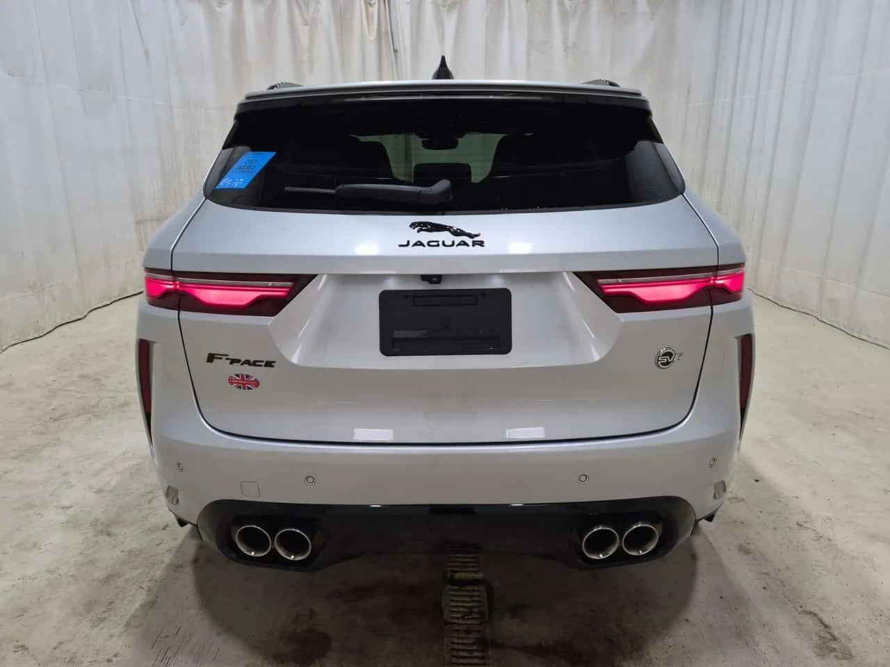 Jaguar F-PACE * SVR * CARFAX * Без инциденти * , снимка 17 - Автомобили и джипове - 55561644