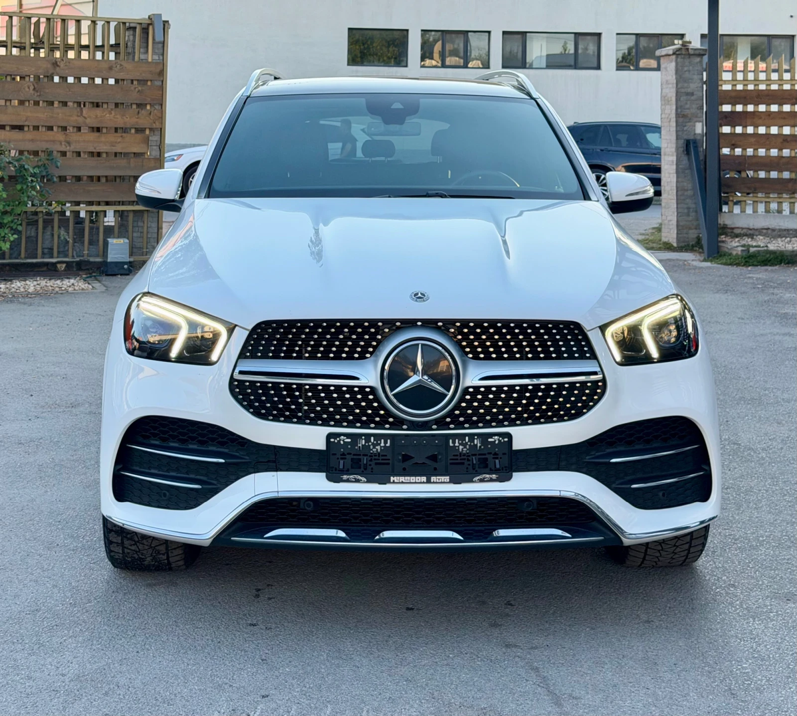 Mercedes-Benz GLE 350 AMG-Pack 4Matic, снимка 2 - Автомобили и джипове - 55710099