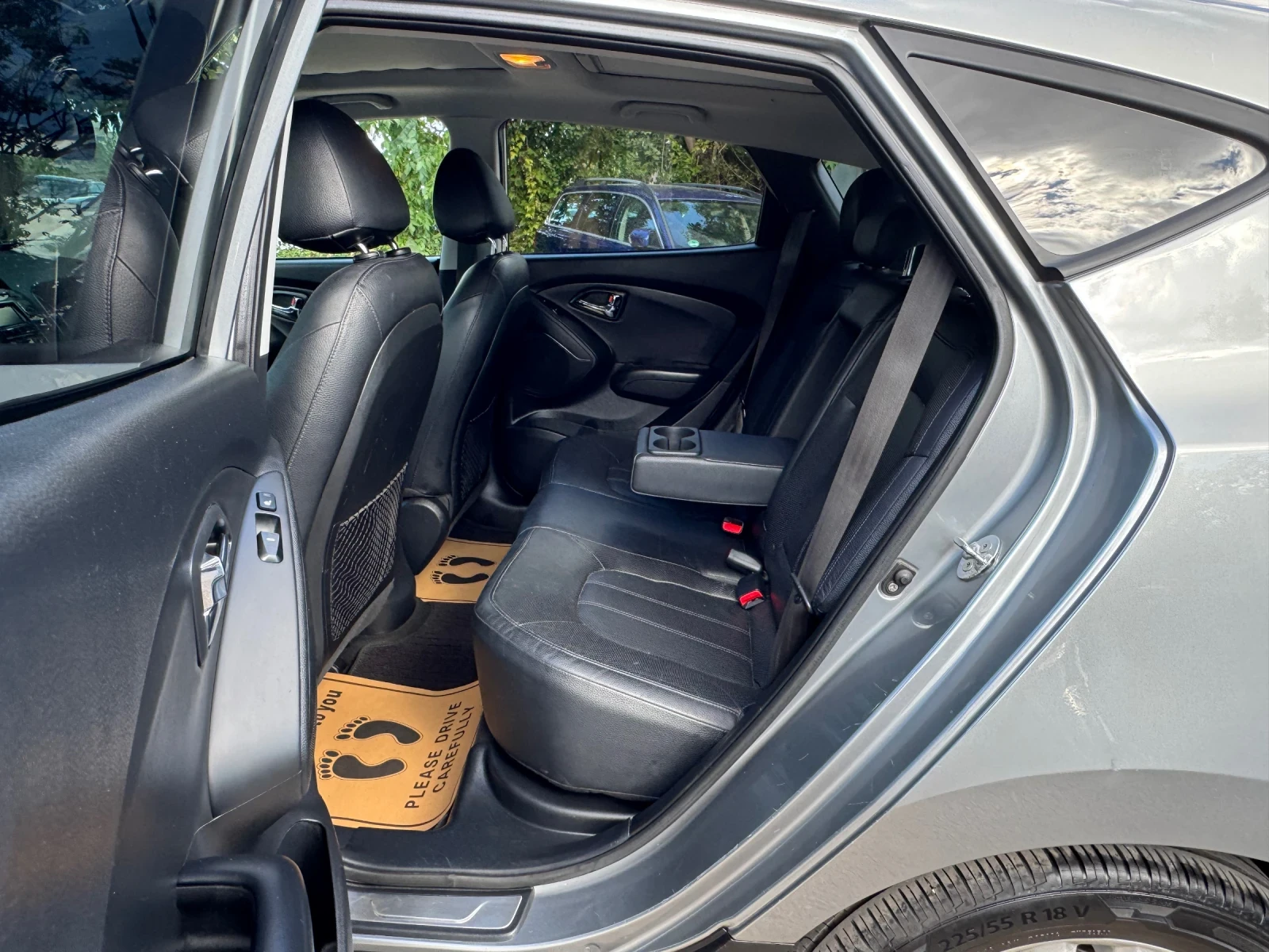 Hyundai IX35 4x4* 184кс.* КОЖА* ПАНОРАМА* , снимка 15 - Автомобили и джипове - 55951826