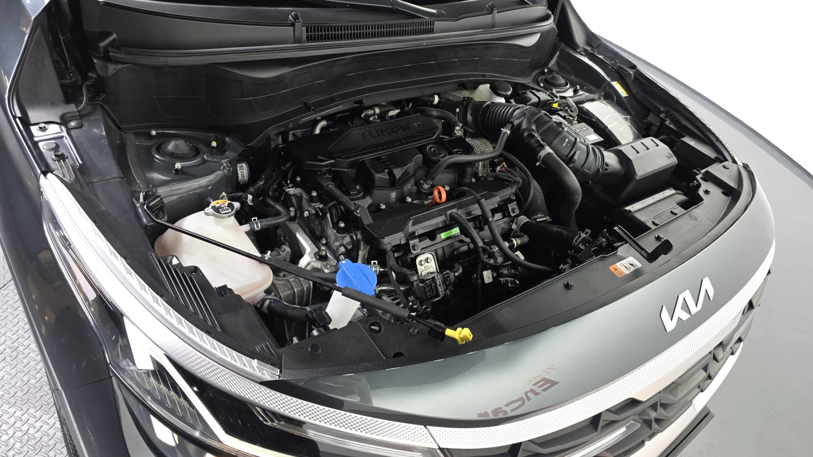 Kia Seltos Gasoline 1.6 Turbo 4WD Trendy autogeorge.com, снимка 9 - Автомобили и джипове - 56137399
