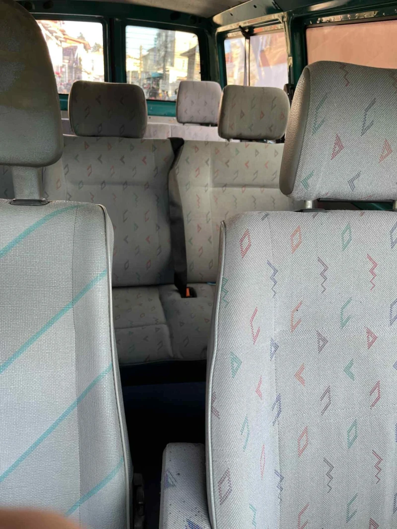 VW T4 2.5 клима 102кс /9 места / 2000г / Мн дб поддържан, снимка 7 - Бусове и автобуси - 52291177
