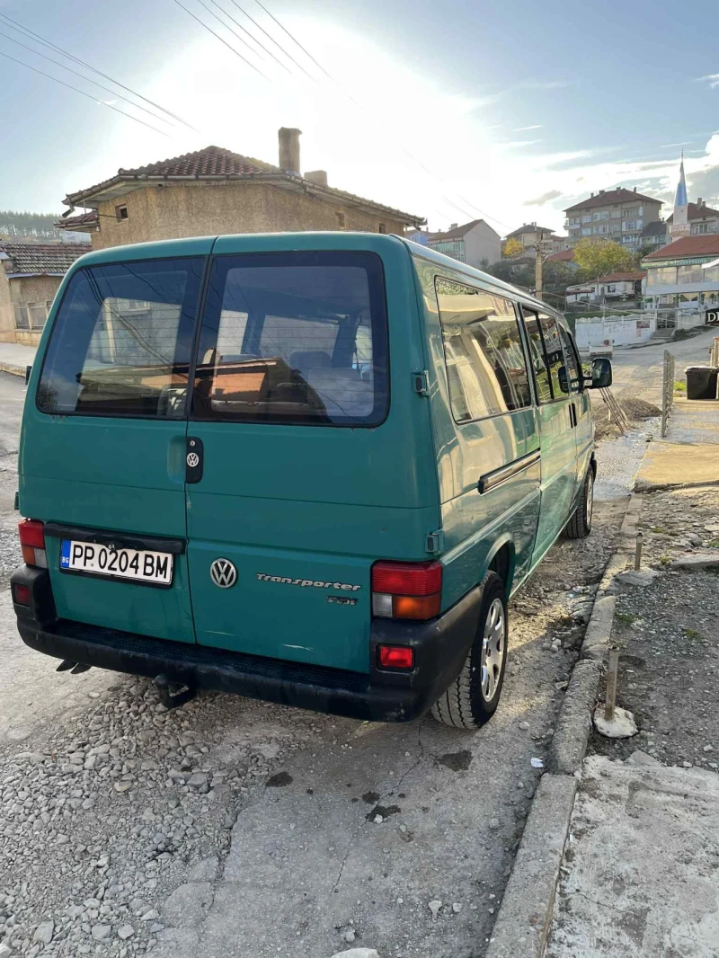 VW T4 2.5 клима 102кс /9 места / 2000г / Мн дб поддържан, снимка 2 - Бусове и автобуси - 52291177