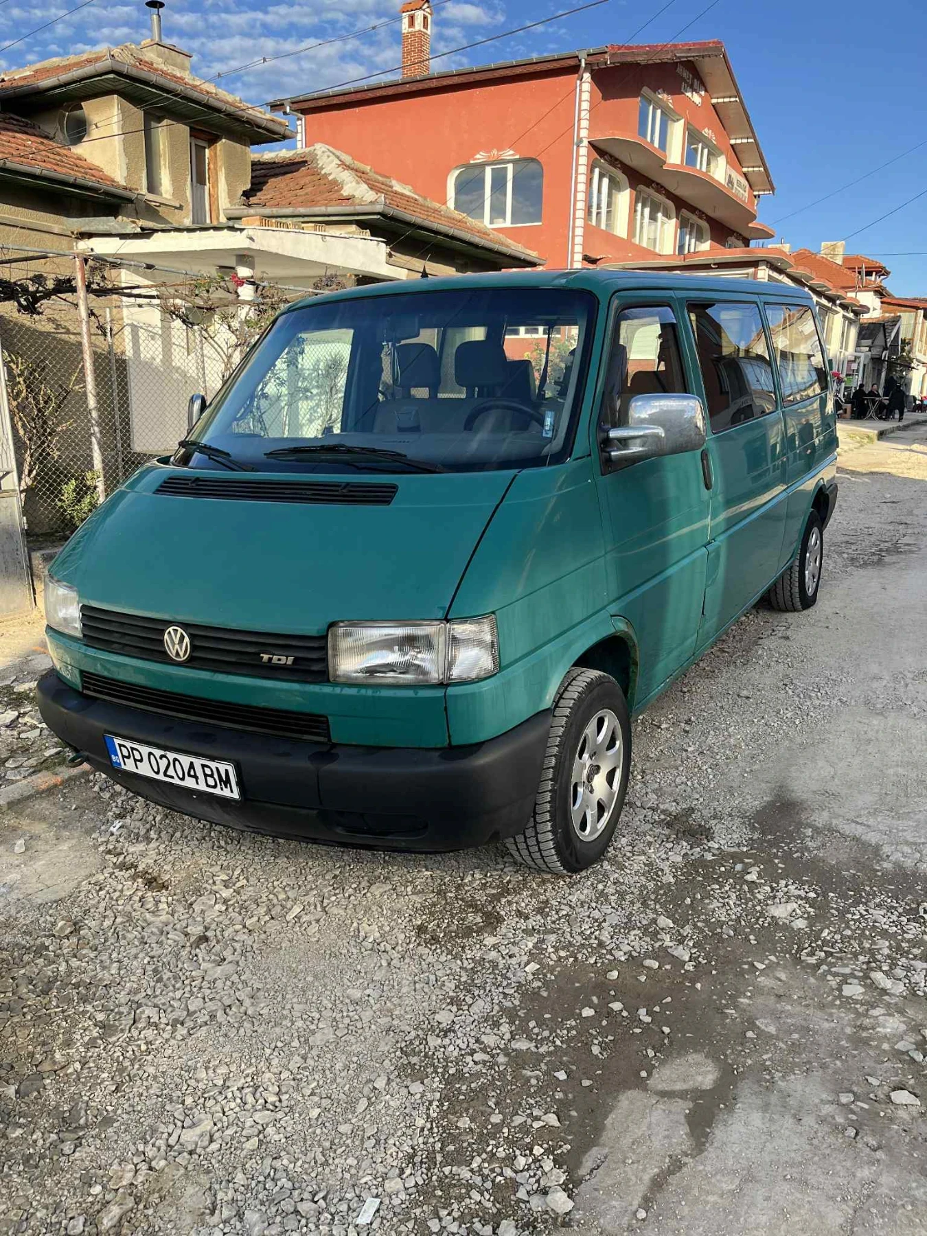 VW T4 2.5 клима 102кс /9 места / 2000г / Мн дб поддържан, снимка 1