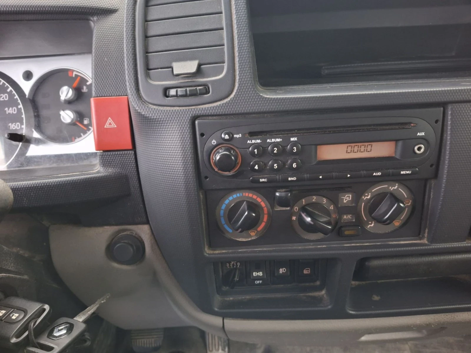 Renault Maxity, снимка 6 - Бусове и автобуси - 54748366