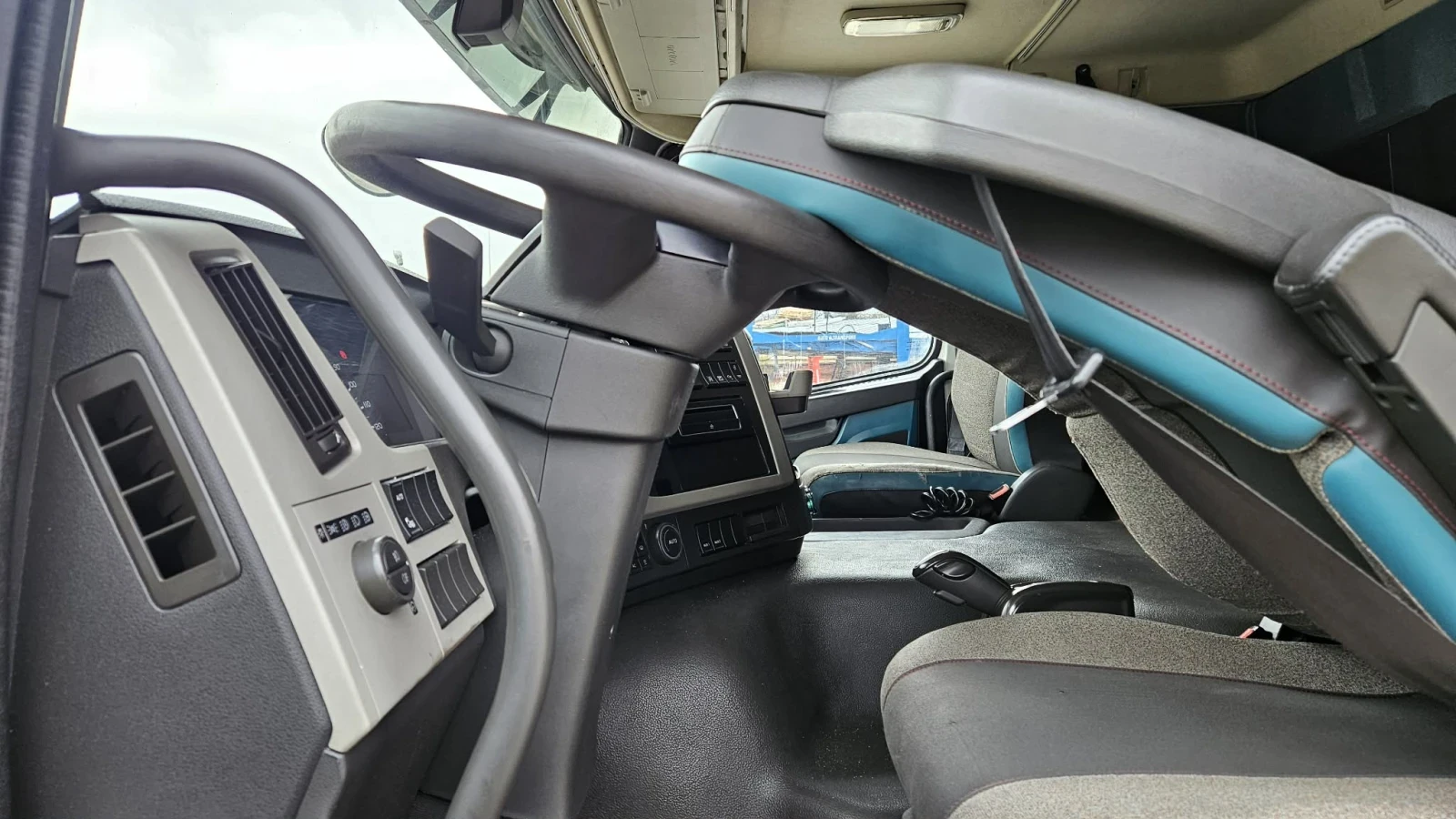 Volvo Fm Fm 13. 420  | Mobile.bg   12