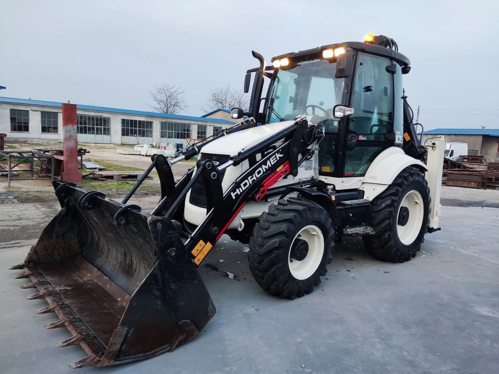 Багер Hidromek HMK 102B, снимка 2 - Индустриална техника - 53734105