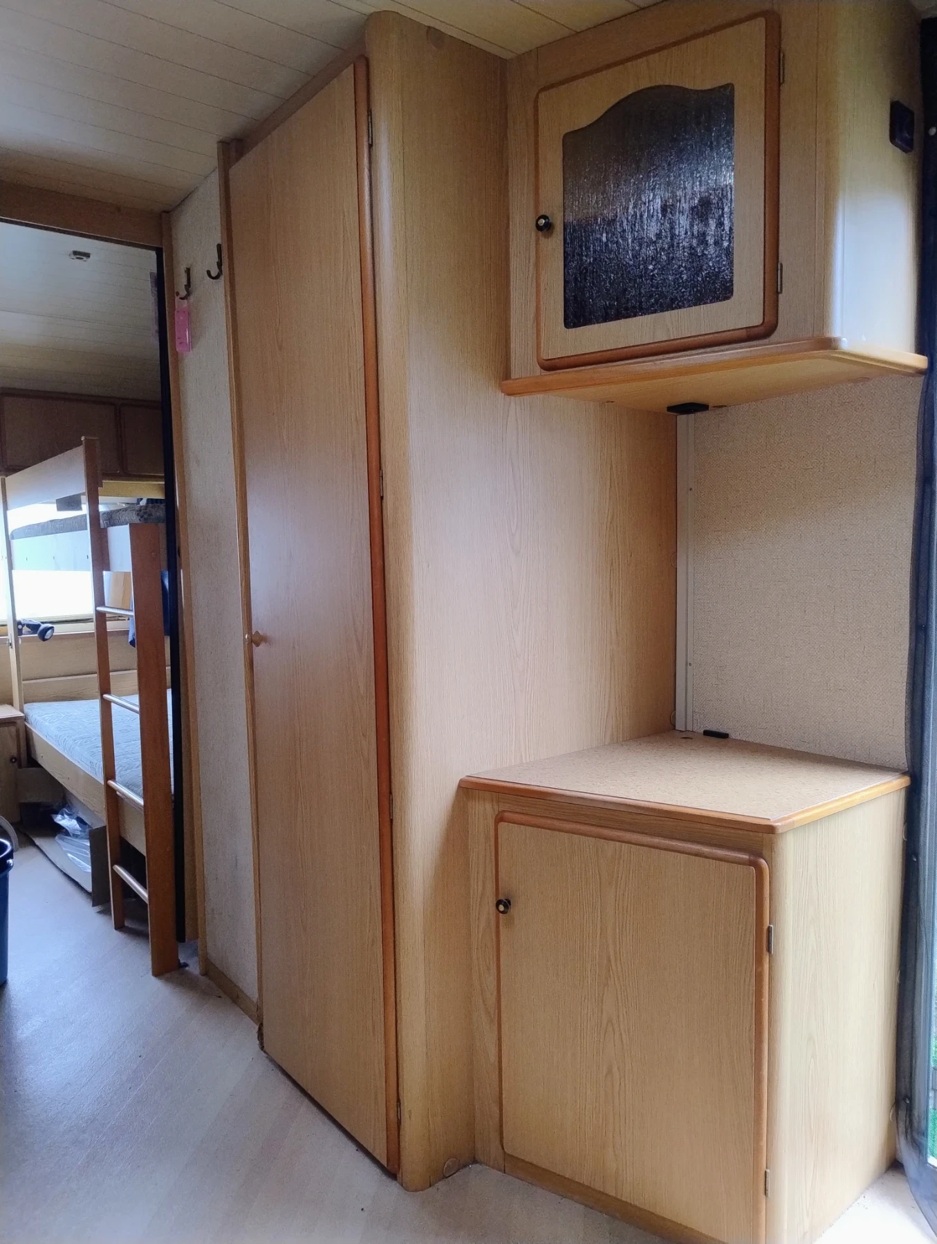 �������� Knaus | Mobile.bg � ����������� 4