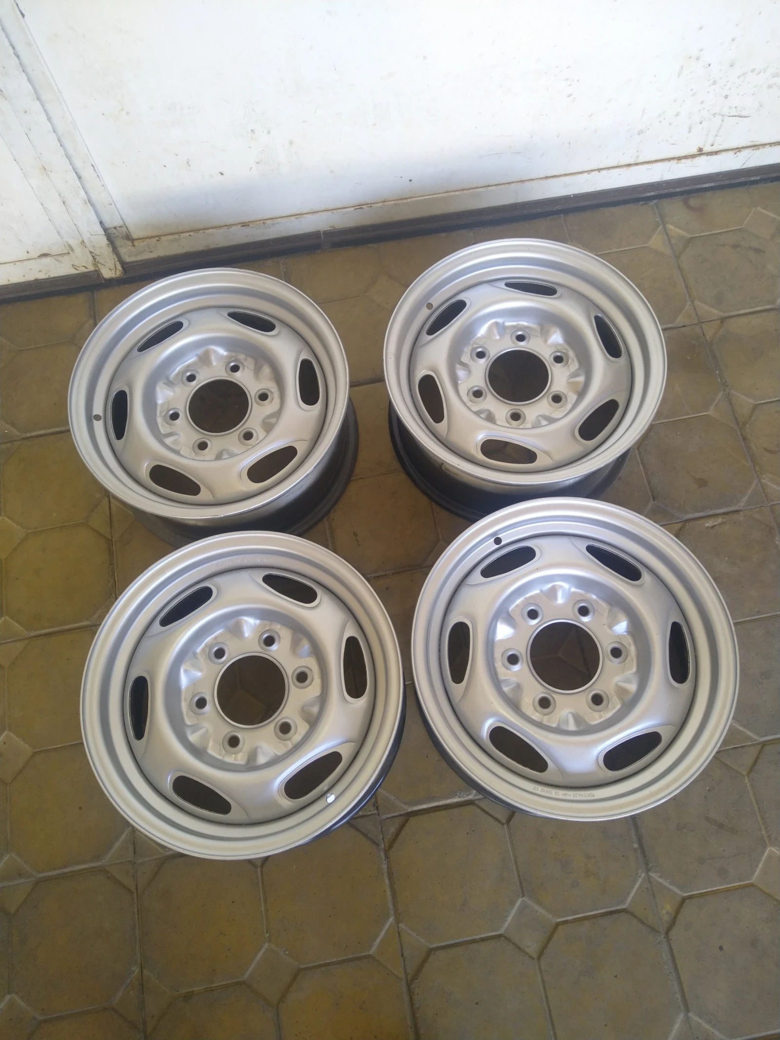 ������ | Mobile.bg � ����������� 3