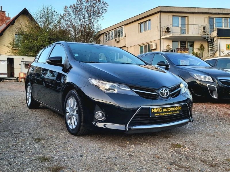 Toyota Auris 2.0 D4D / NAVY / KEYLESS / КАМЕРА /, снимка 1 - Автомобили и джипове - 38671028