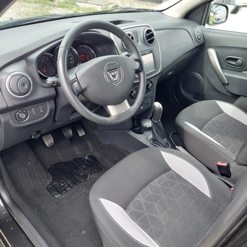 Dacia Sandero STEPWAY-NAVI, снимка 4 - Автомобили и джипове - 40364310