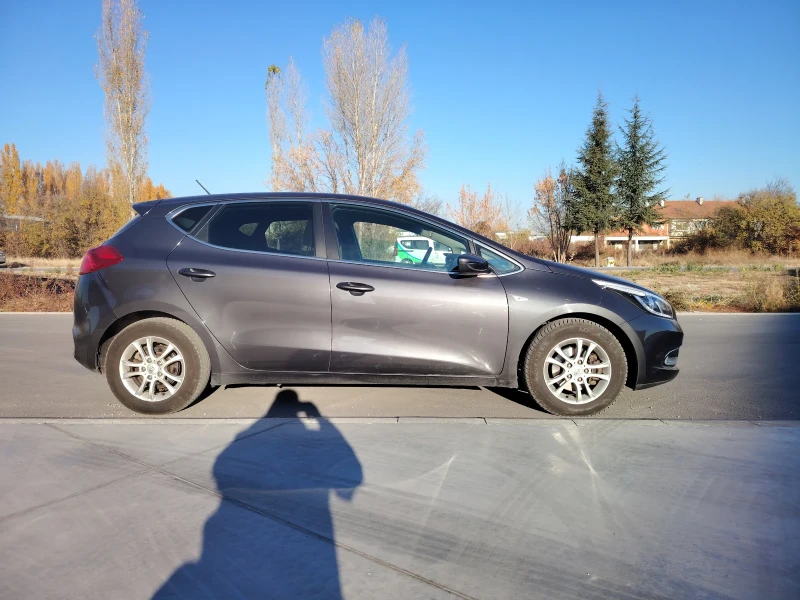 Kia Ceed 1, 6 GDI, снимка 4 - Автомобили и джипове - 47884361