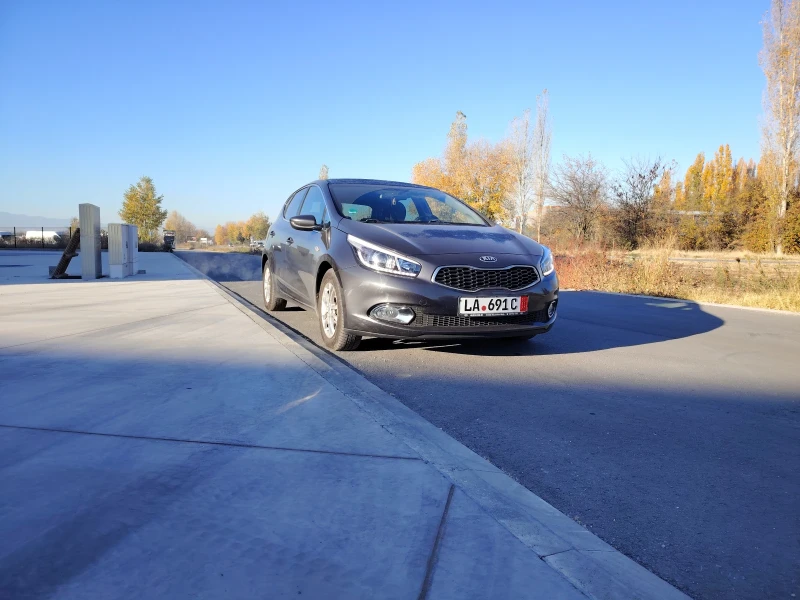 Kia Ceed 1, 6 GDI, снимка 2 - Автомобили и джипове - 47884361