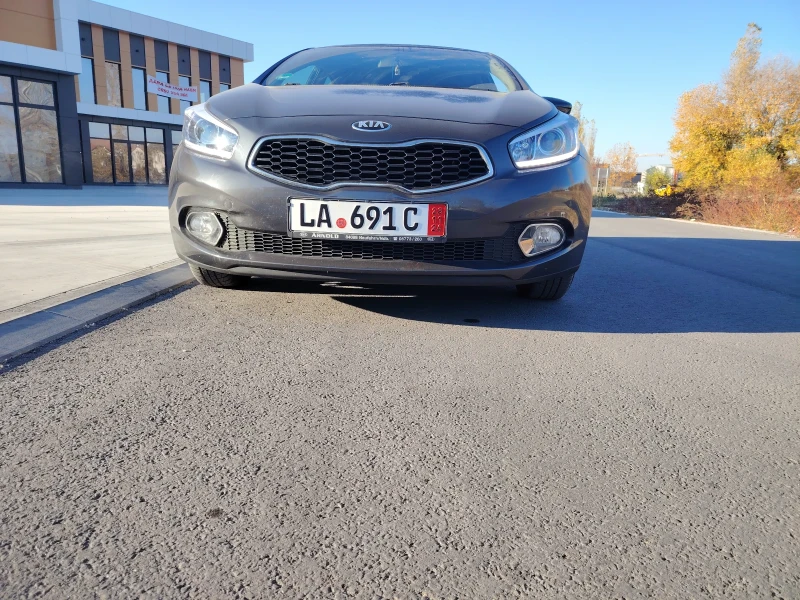 Kia Ceed 1, 6 GDI, снимка 1 - Автомобили и джипове - 47884361