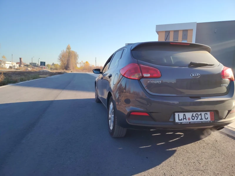 Kia Ceed 1, 6 GDI, снимка 8 - Автомобили и джипове - 47884361