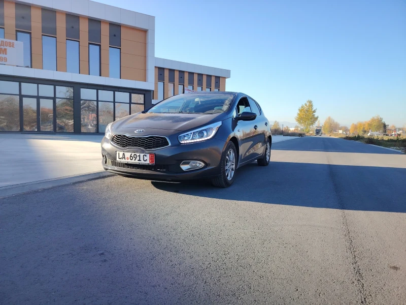 Kia Ceed 1, 6 GDI, снимка 3 - Автомобили и джипове - 47884361