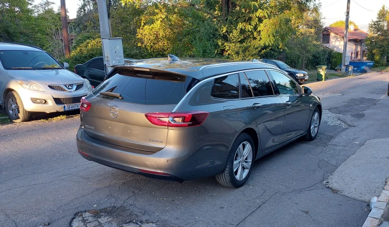 Opel Insignia 1.6Grand Sport 140к.с. 6 скорости EURO 6B NAVI , снимка 2 - Автомобили и джипове - 48718192