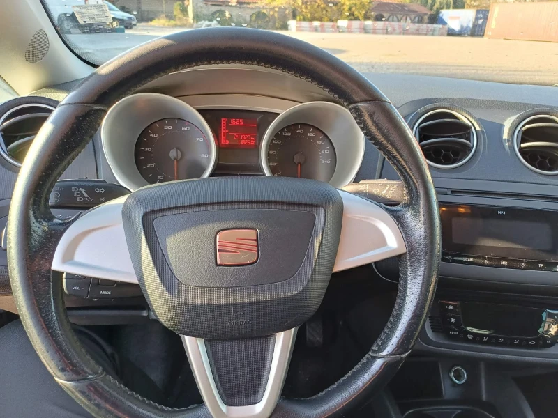 Seat Ibiza TFSI, снимка 8 - Автомобили и джипове - 52032140