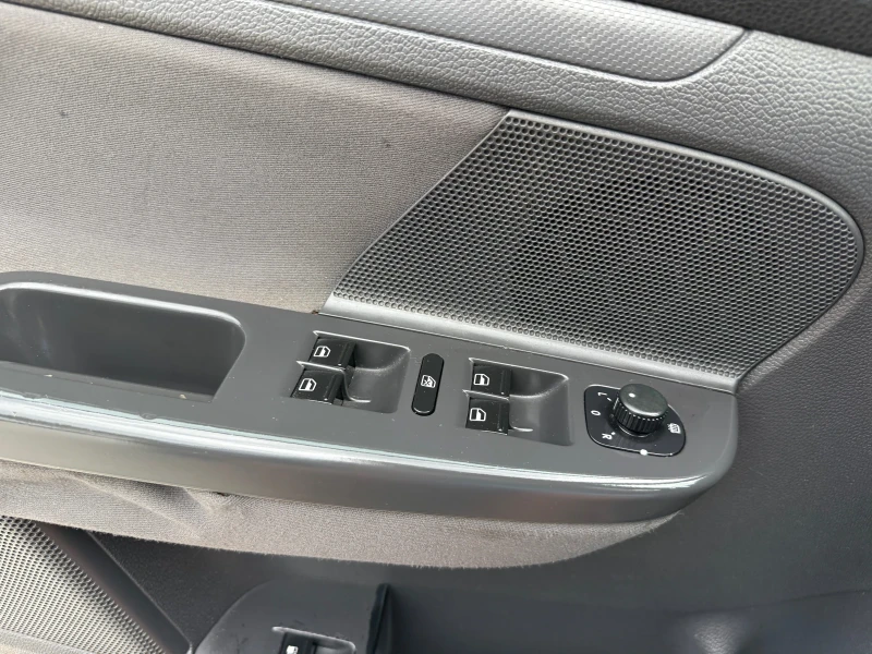 VW Golf 2.0SDI ЛИЗИНГ, снимка 14 - Автомобили и джипове - 51190945