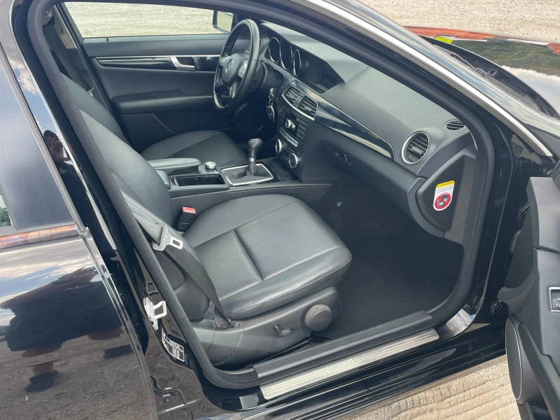 Mercedes-Benz C 200 НОВ ВНОС ИТАЛИЯ, снимка 14 - Автомобили и джипове - 51250940
