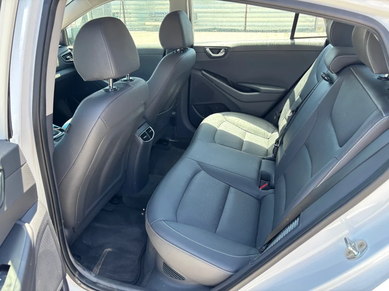 Hyundai Ioniq Plug-in 28, 000 km, снимка 6 - Автомобили и джипове - 52084267