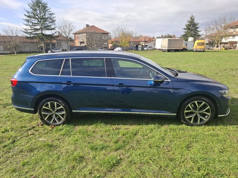 VW Passat ELEGANCE* FACE* DISTRONIC* ОБСЛУЖЕНА* , снимка 7 - Автомобили и джипове - 52387965