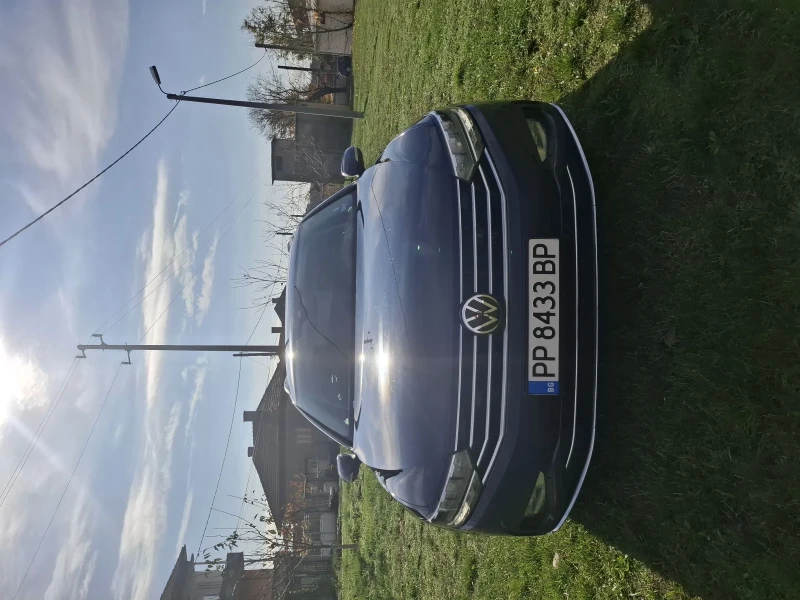 VW Passat ELEGANCE* FACE* DISTRONIC* ОБСЛУЖЕНА* , снимка 4 - Автомобили и джипове - 52387965