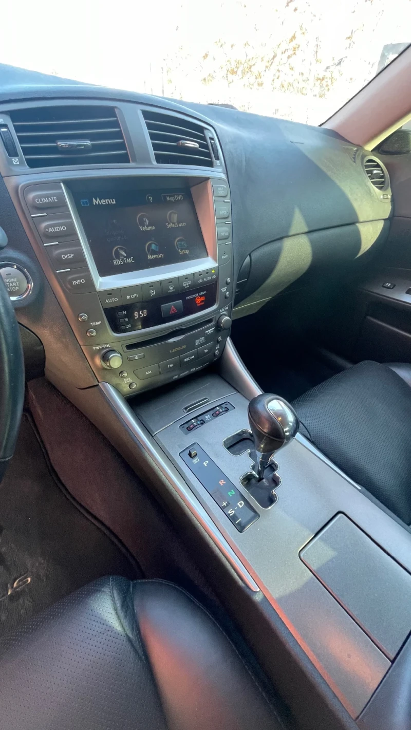 Lexus IS 250, снимка 10 - Автомобили и джипове - 52420786