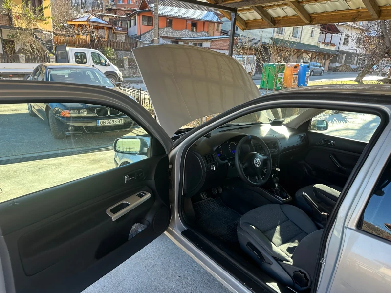 VW Golf 1.9 TDI, снимка 8 - Автомобили и джипове - 52998554
