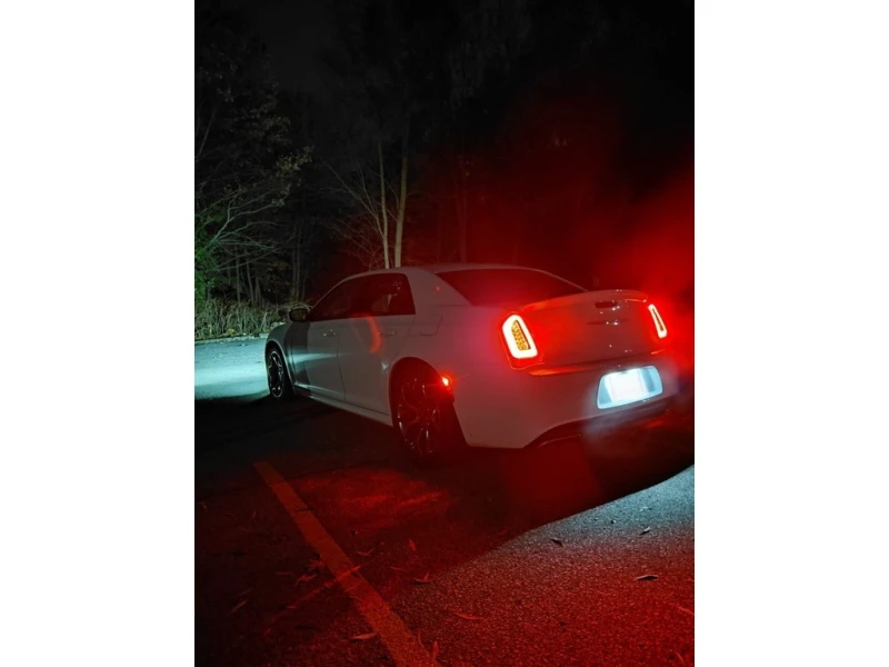 Chrysler 300c 5.7 V8 * * CARFAX * * АВТО КРЕДИТ * * , снимка 5 - Автомобили и джипове - 53059047