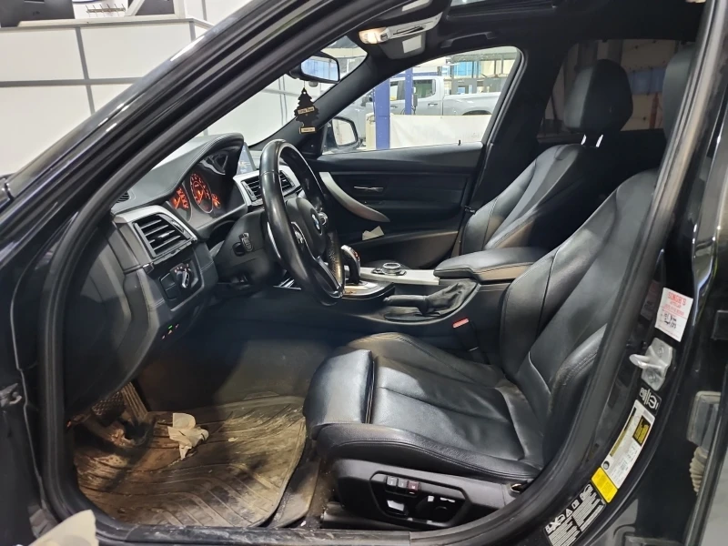 BMW 335 i xDrive | HEAD UP | M-PACK | CARFAX, снимка 5 - Автомобили и джипове - 53496819