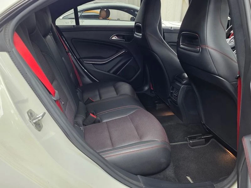 Mercedes-Benz CLA CLA45 AMG 4MATIC| 375к.с.| ВКЛ.ТЕХНОТЕСТ, снимка 12 - Автомобили и джипове - 55642280