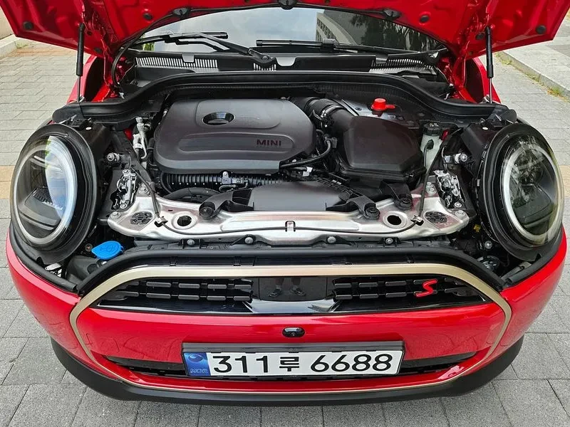 Mini Cooper 4Th Generation 5-Door Favorite, снимка 9 - Автомобили и джипове - 56289080