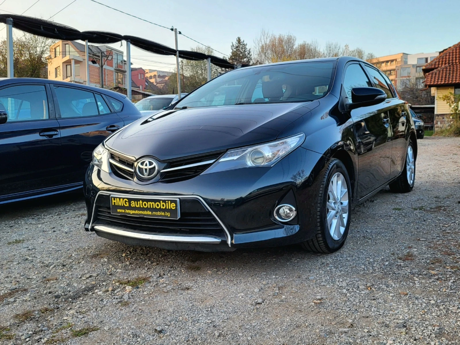 Toyota Auris 2.0 D4D / NAVY / KEYLESS / КАМЕРА / - изображение 3