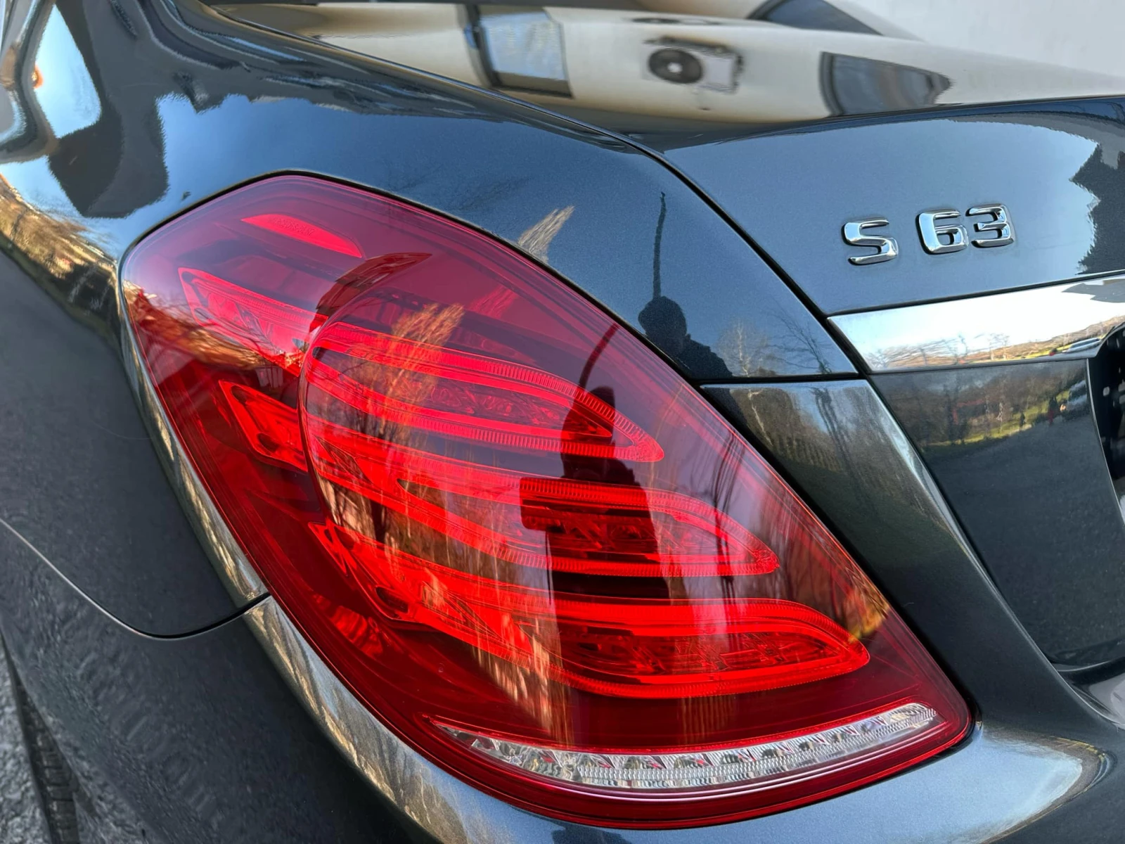 Mercedes-Benz S 63 AMG ПАНОРАМА / 3хTV / LANE ASIST / 360 КАМЕРИ | Mobile.bg — изображение 16