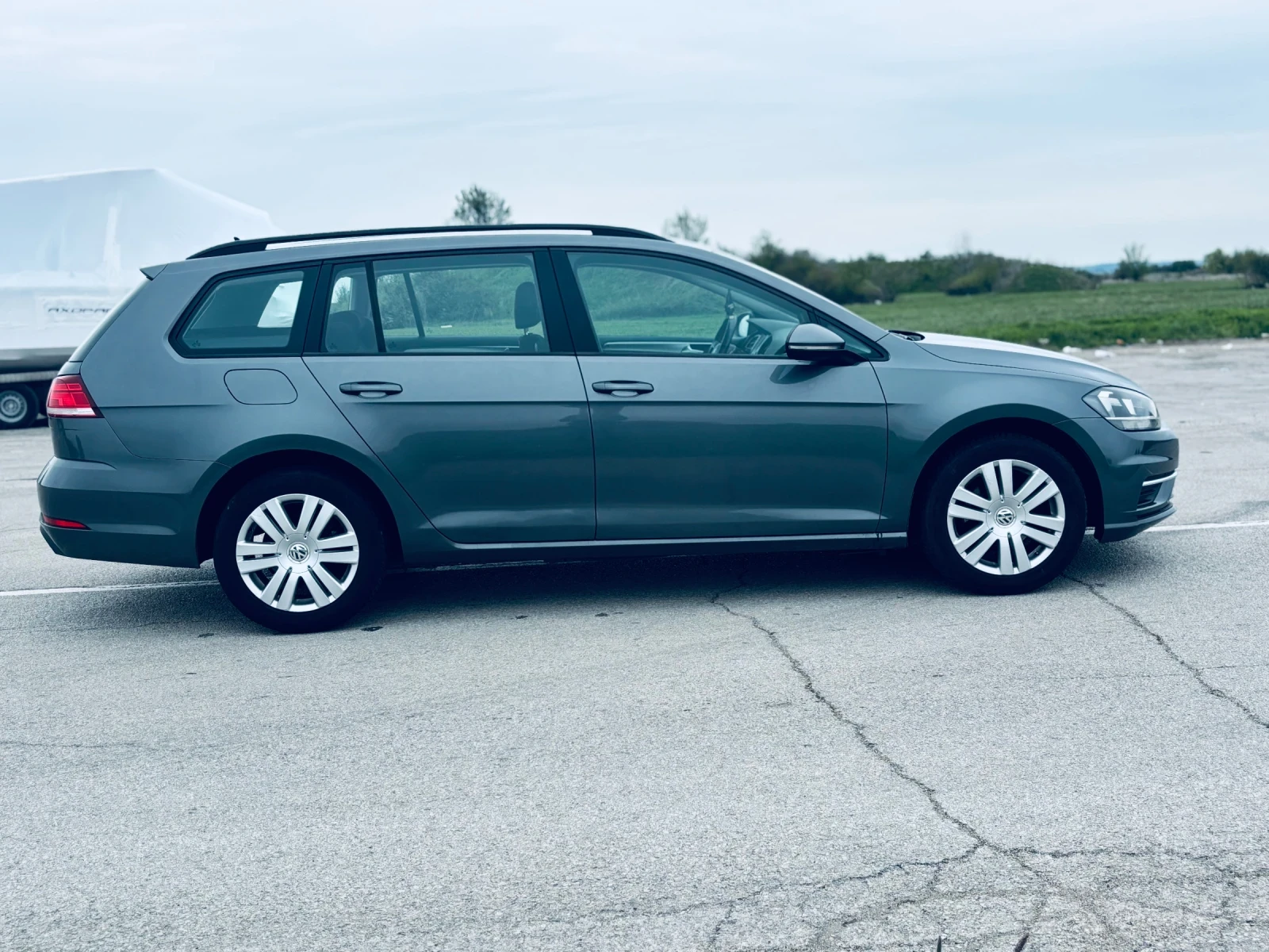 VW Golf 1.6TDI facelift 150хил км - изображение 3