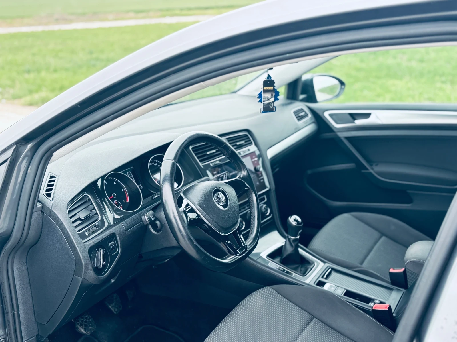 VW Golf 1.6TDI facelift 150хил км - изображение 9