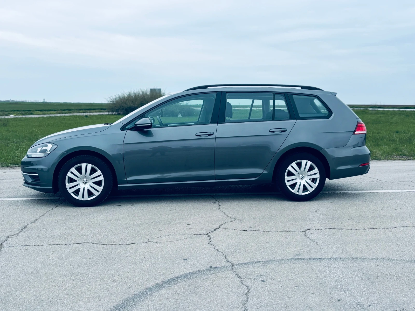 VW Golf 1.6TDI facelift 150хил км - изображение 4