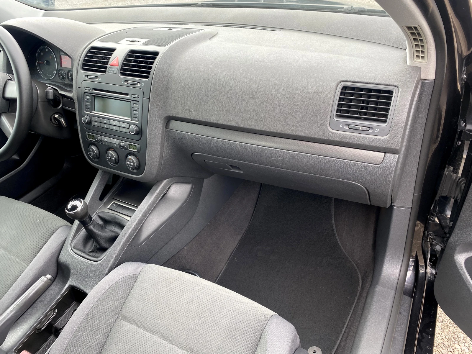 VW Golf 1.9TDI 105к.с - изображение 9