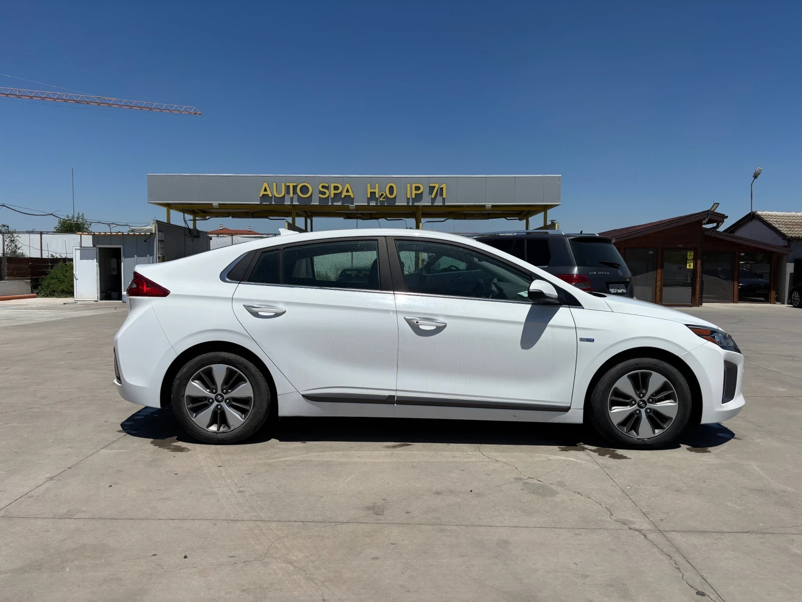 Hyundai Ioniq Plug-in 28, 000 km | Mobile.bg   11