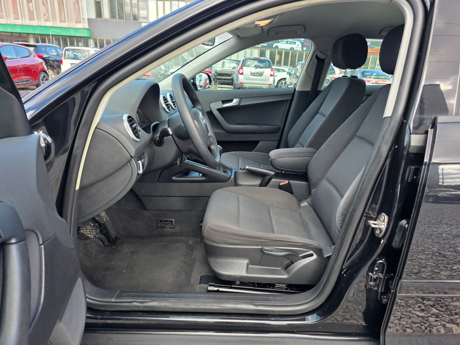 Audi A3 1.6 TDI 90k.c UNIKAT ITALIA EURO 5 - изображение 7