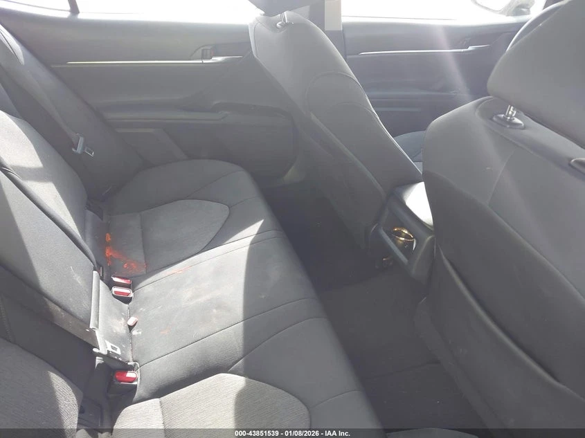 Toyota Camry 2.5l Le - изображение 8