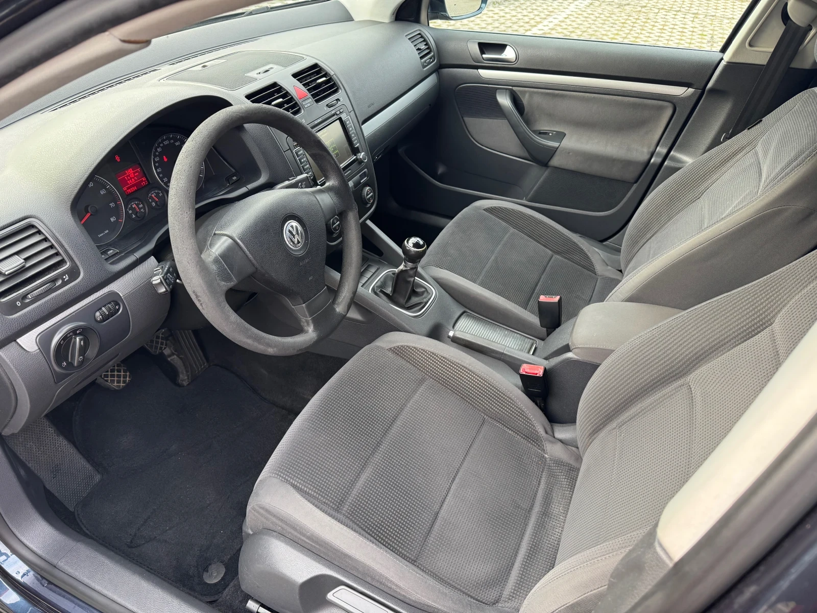 VW Jetta 1.8Т 150кс 6ск Германия , снимка 8 - Автомобили и джипове - 53877511