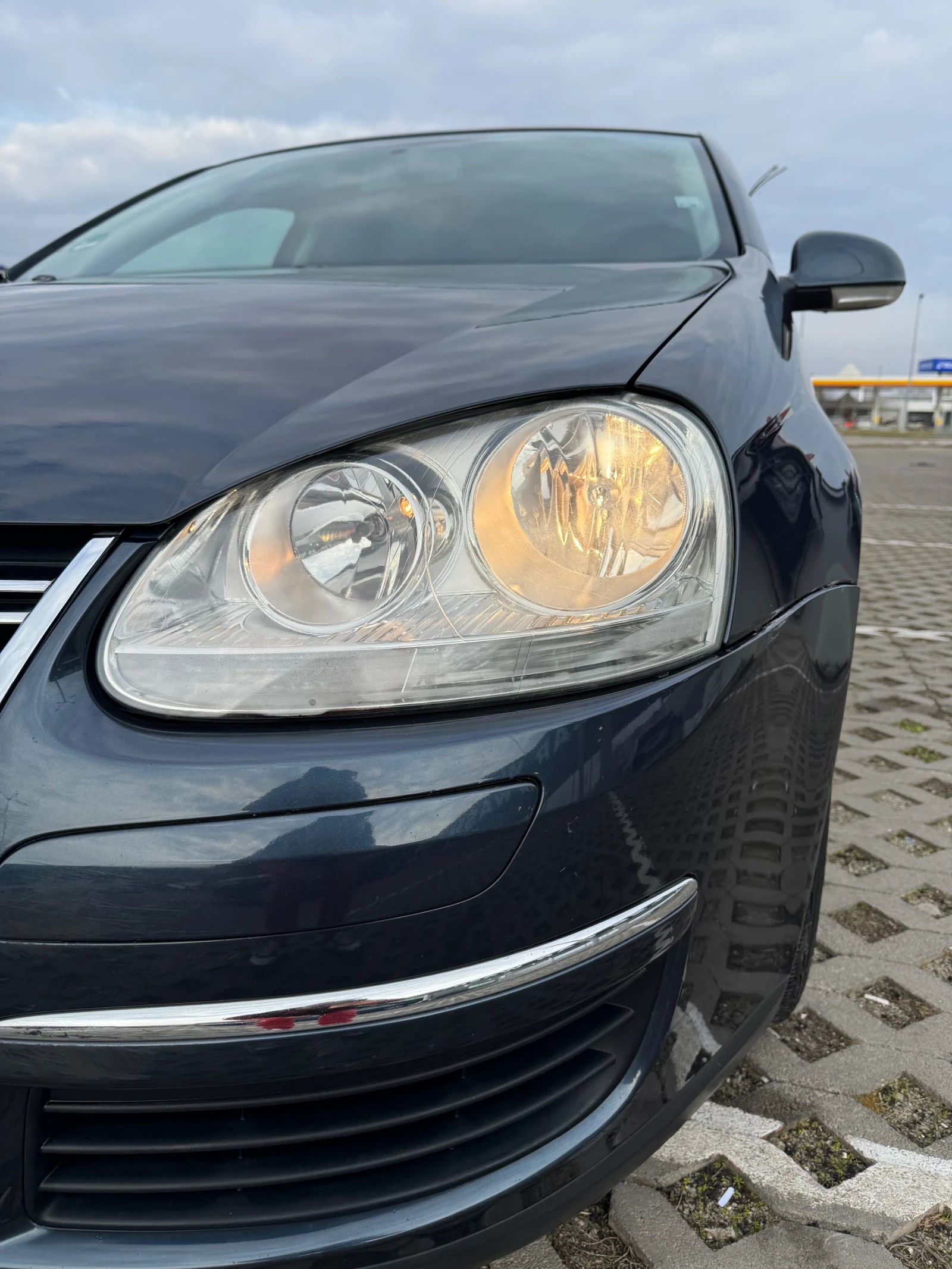VW Jetta 1.8Т 150кс 6ск Германия , снимка 2 - Автомобили и джипове - 53877511