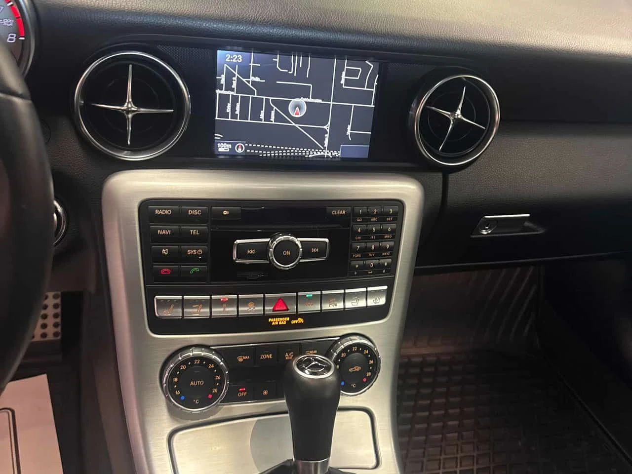 Mercedes-Benz SLK * 350 * 2 КЛЮЧА* ПОДГРЕВ* KEYLESS* , снимка 9 - Автомобили и джипове - 54456981