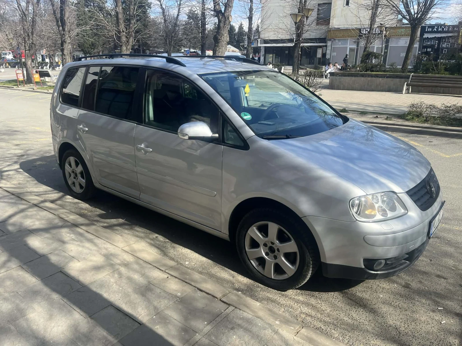 VW Touran, снимка 3 - Автомобили и джипове - 54473707