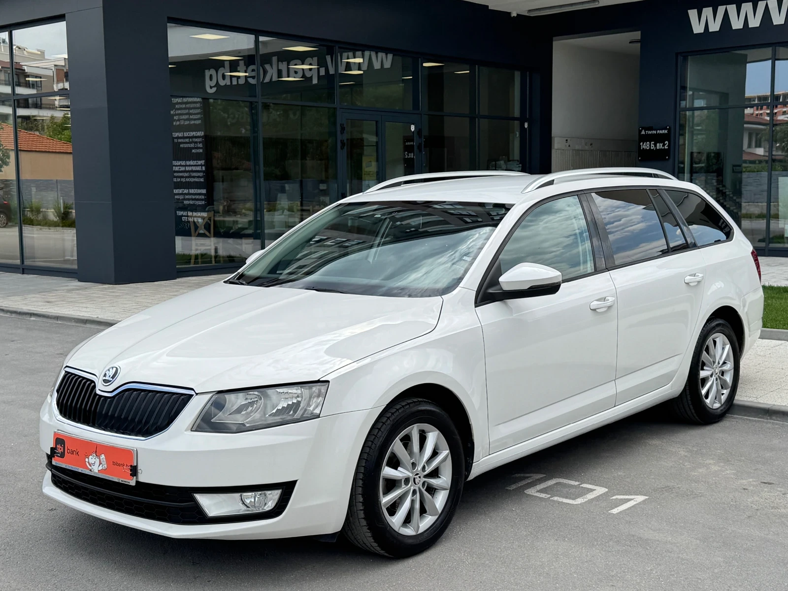 Skoda Octavia 1.6 TDi* ELEGANCE* EURO 5B, снимка 2 - Автомобили и джипове - 54618259