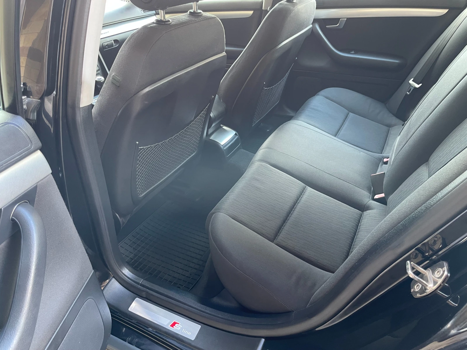 Audi A4 2.0 TDI S-line BPW quattro, снимка 13 - Автомобили и джипове - 54699161