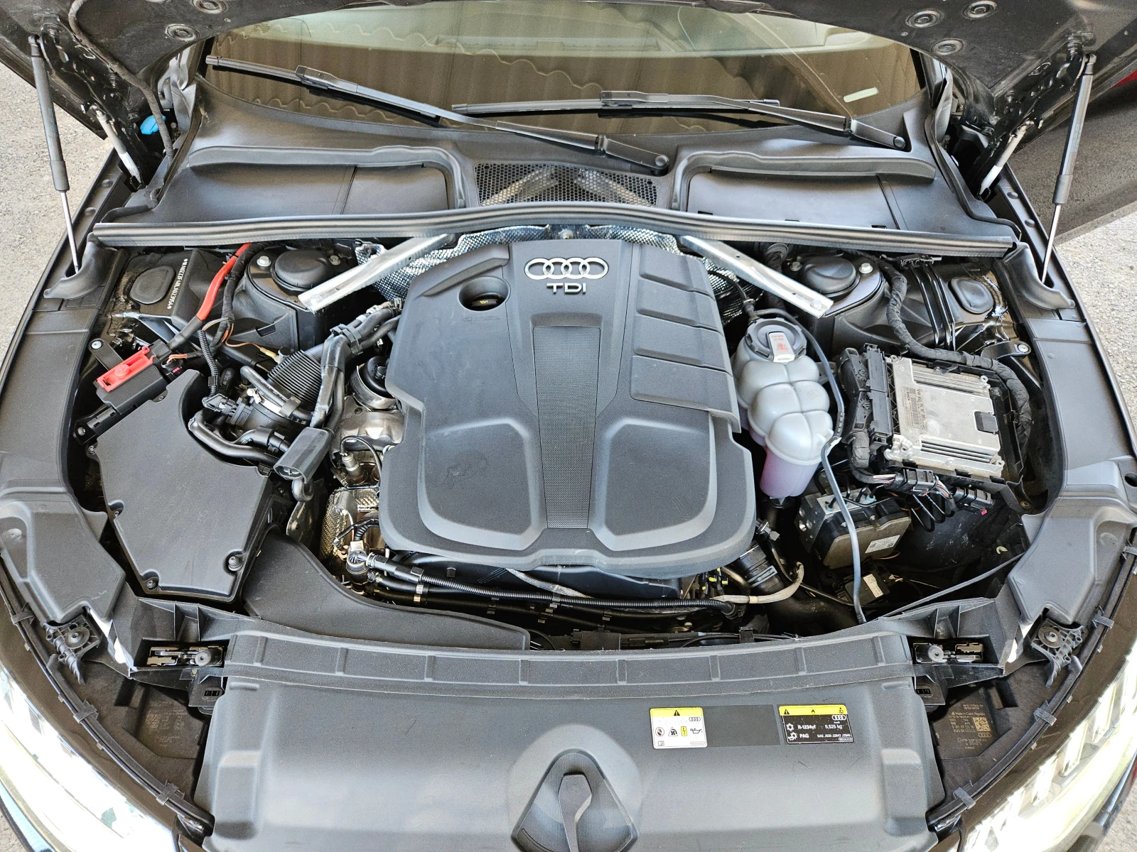 Audi A4 2.0TDI/3xSline/Quattro/Matrix/CARPLAY/МАСАЖ/ПАДГРЕ, снимка 4 - Автомобили и джипове - 54712562