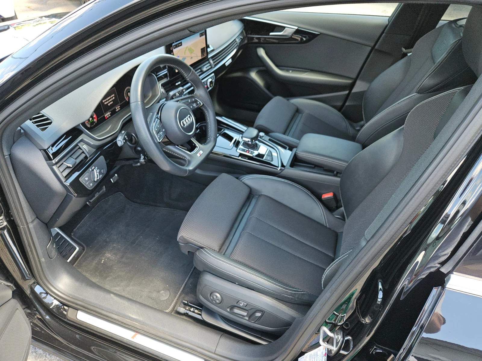 Audi A4 2.0TDI/3xSline/Quattro/Matrix/CARPLAY/МАСАЖ/ПАДГРЕ, снимка 9 - Автомобили и джипове - 54712562